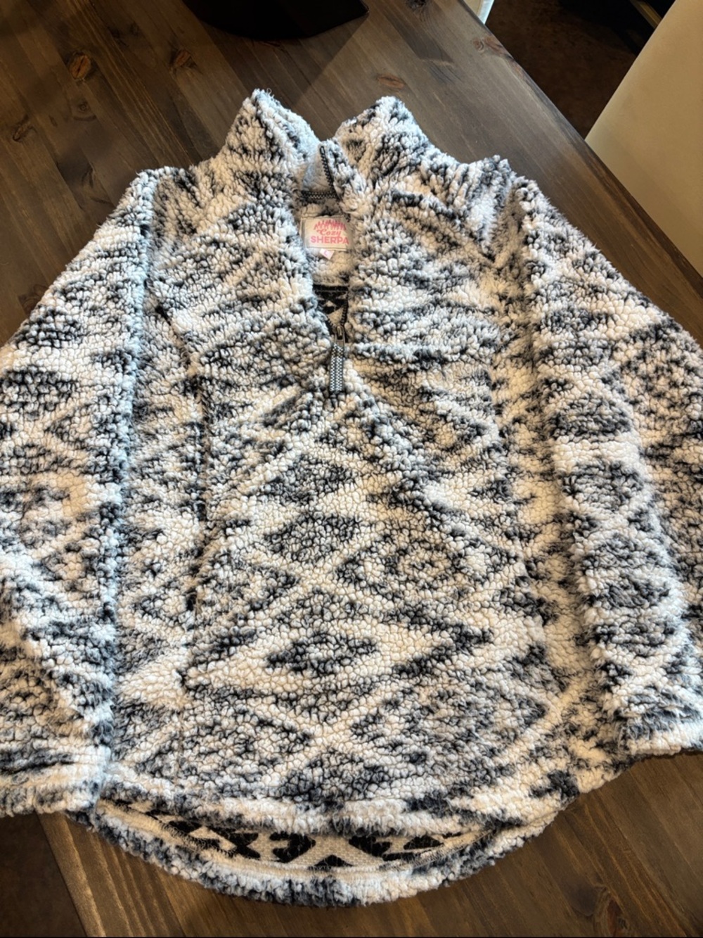 Sherpa Quarter-Zip Pullover Jacket - Black & White